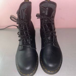 DR. MARTEN BOOTS